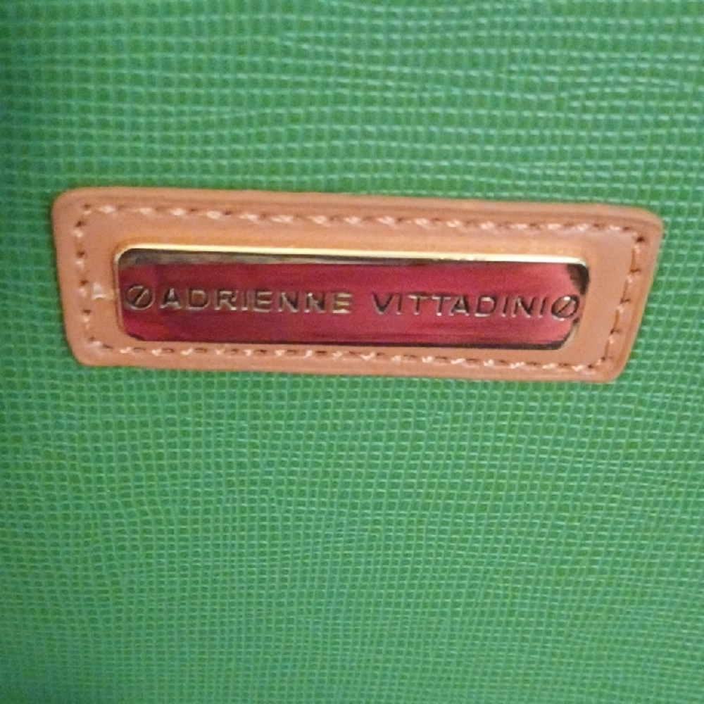Adrienne Vittadini Green and Tan Tote Bag - Picture 11 of 14